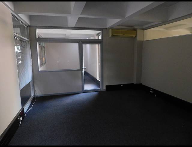 190M² OFFICE TO LET IN FERNDALE